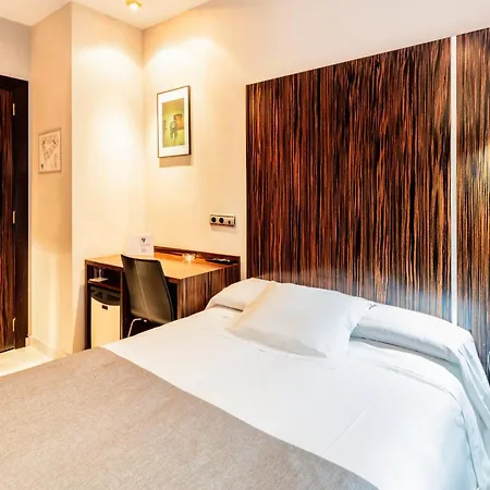 Otel Gran Via 3*