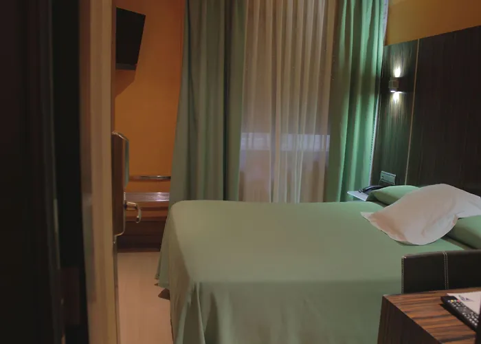 格兰大道酒店 3*