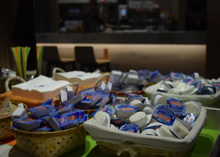 格兰大道酒店 3*