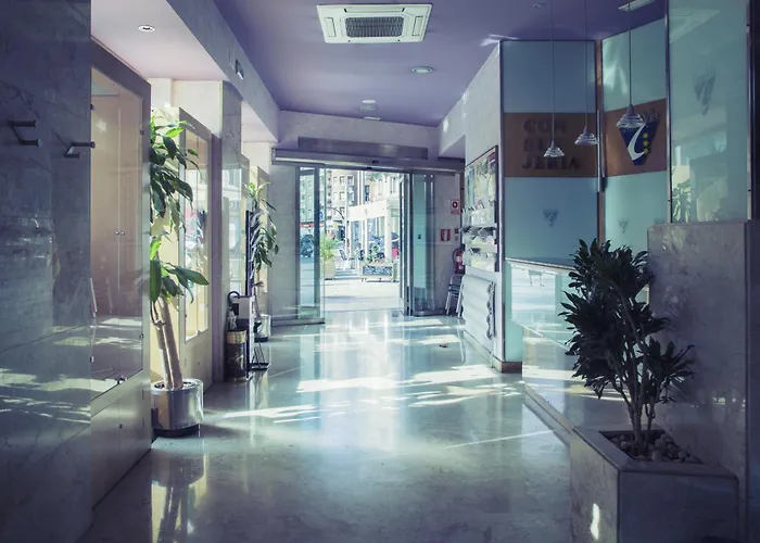 格兰大道酒店 3*